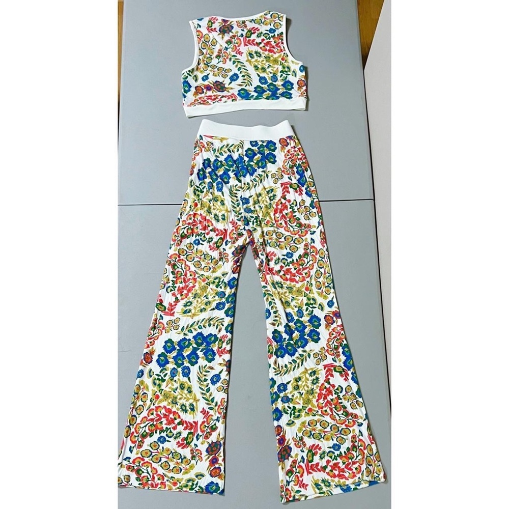 Cider White Floral Crop Top and Pants Matching Set  🌷 - Picture 3 of 4